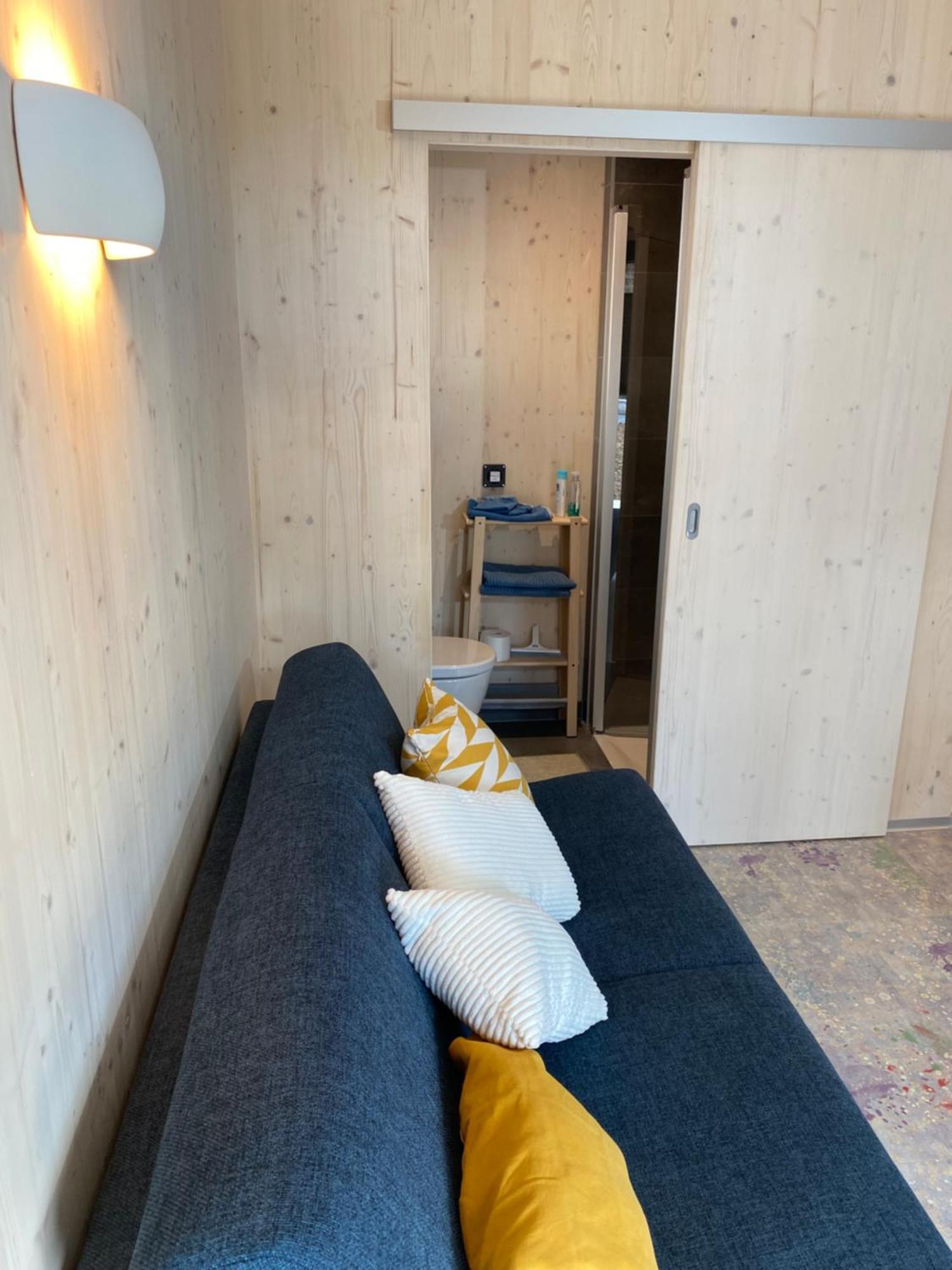 Auf Wolke 7 - Gaeste-Studio Im Mini House In Ch-4556 Aeschi So Bagian luar foto